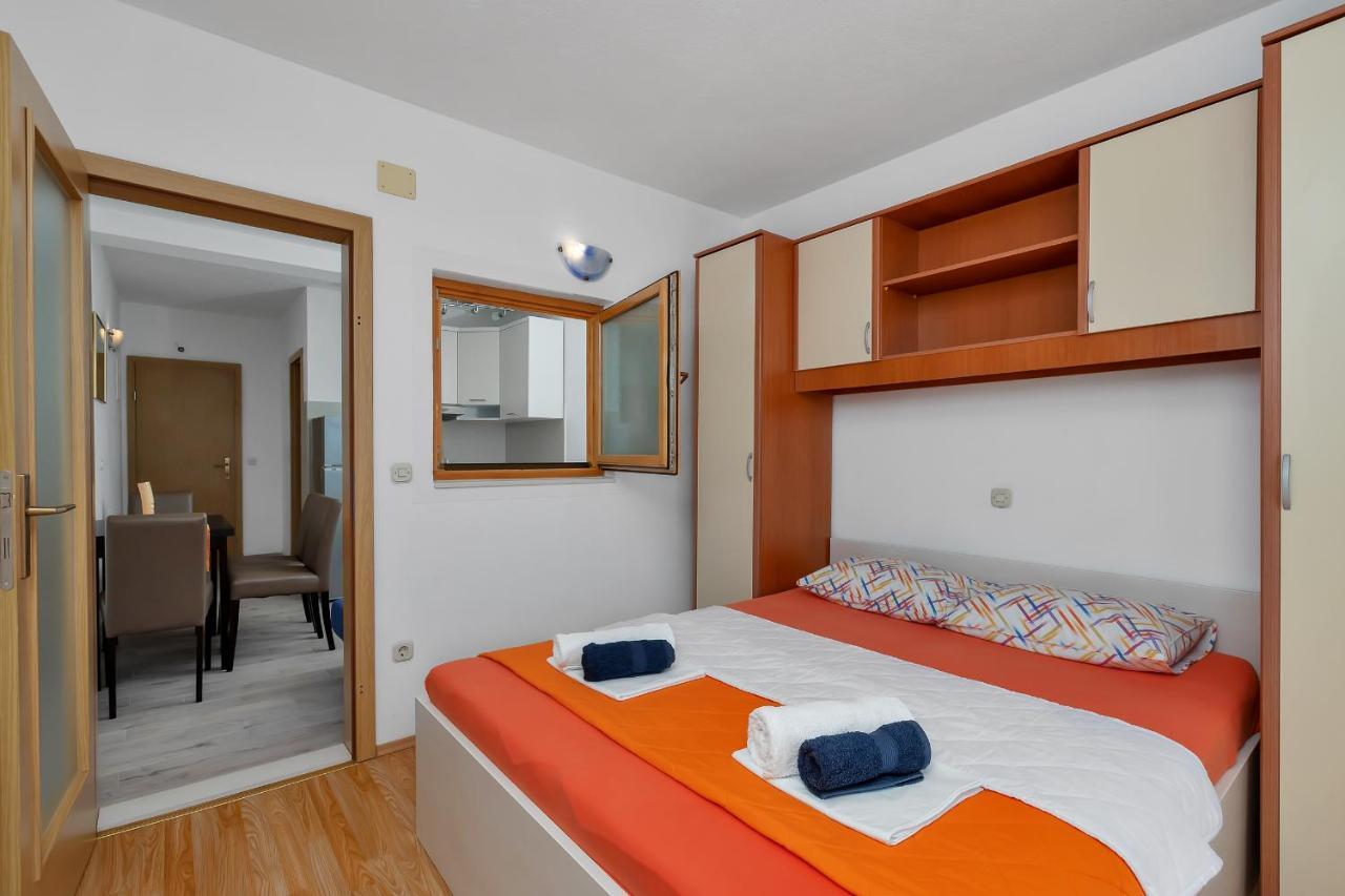 Apartments Ferdo Zivogosce Bagian luar foto